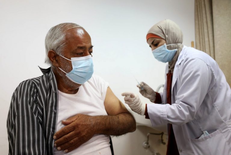 الجرعة الأولى من لقاح كورونا