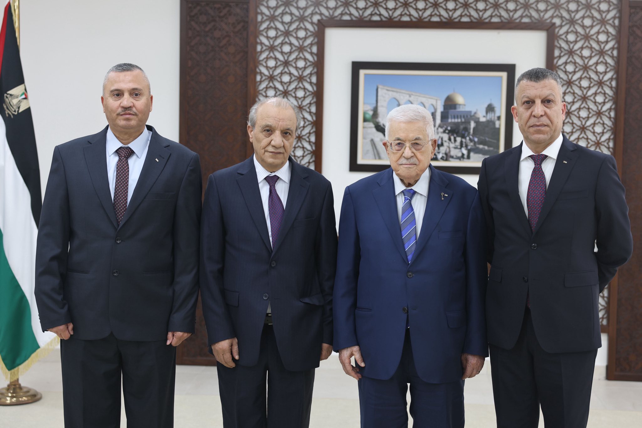 فلسطين – اللواءان معين السكران وناصر عدوي يؤديان اليمين القانونية أمام رئيس الجمهورية كنائبين لرئيس جهاز المخابرات