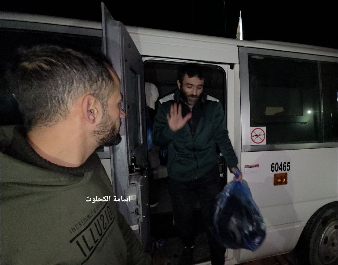 فلسطين – الصليب الأحمر يسهل نقل 9 أسيرين محررين إلى مستشفى شهداء الأقصى