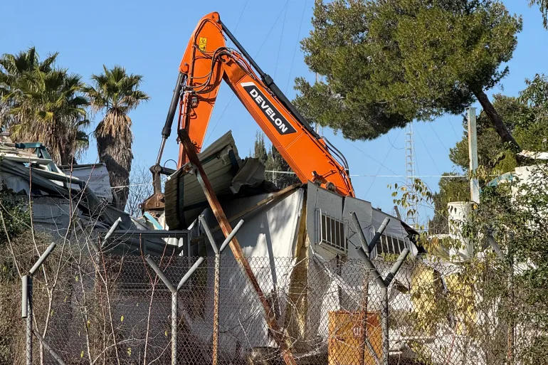 فلسطين – 11 دولة تدين هدم مقر الأونروا في القدس: إنه يمثل خطوة غير مقبولة