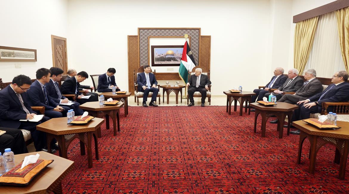 فلسطين – الرئيس يستقبل المبعوث الصيني الخاص إلى الشرق الأوسط