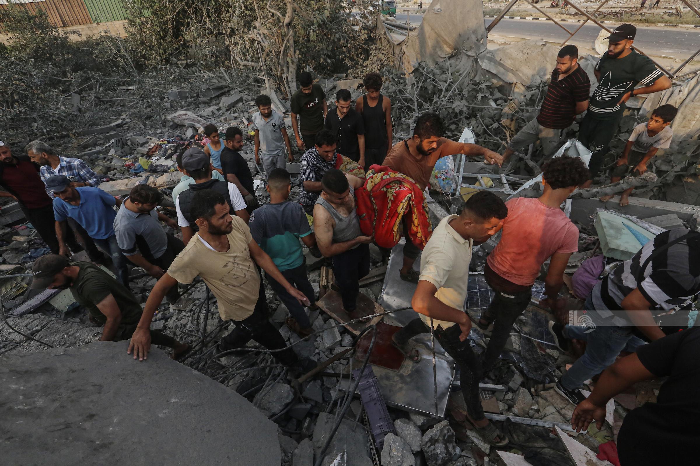 فلسطين – 9 شهداء في قصف الاحتلال لخيام ومنازل النازحين شرق غزة وجنوب خانيونس