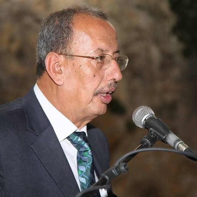 فلسطين – الموت يرحل الشاعر والأديب والناشط عبد الناصر تايه