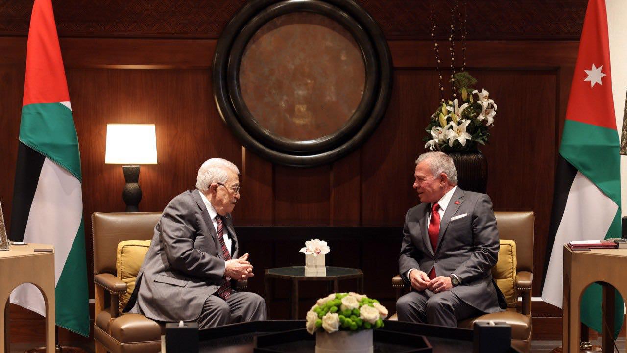 فلسطين – الرئيس يلتقي العاهل الأردني ويبحثان جدية قرارات حكومة الاحتلال