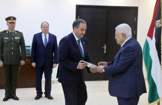 فلسطين – الرئيس يقبل أوراق اعتماد رئيس المكتب التمثيلي لجمهورية مالطا لدى دولة فلسطين
