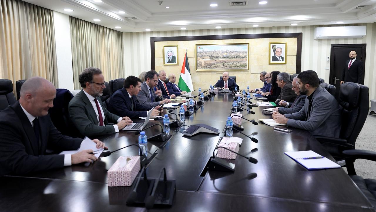 فلسطين – مصطفى يلتقي مسؤولين دوليين ويحذر من خطورة مشاريع وخطط الضم والتوسع الاستيطاني