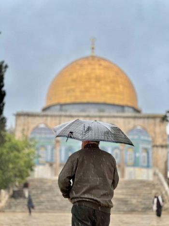 فلسطين – منخفض جوي مصحوب بكتلة هوائية باردة وأمطار في معظم المناطق