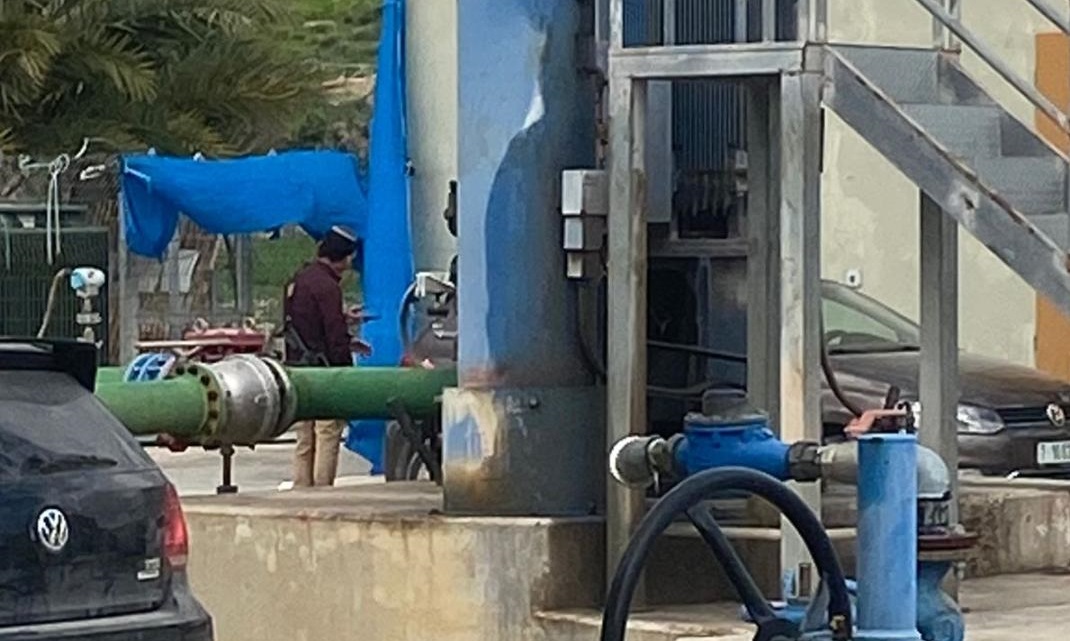 فلسطين – مستوطنون يقتحمون محطة بير جبع جنوب جنين