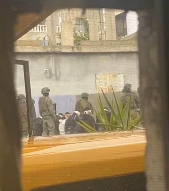 فلسطين – الاحتلال يقتحم كفرين شمال غرب رام الله ويخضع عددا من المواطنين للتحقيق الميداني