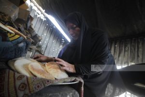 فلسطين – المرأة الفلسطينية في قطاع غزة.. بين حرب الإبادة وأعباء الحياة