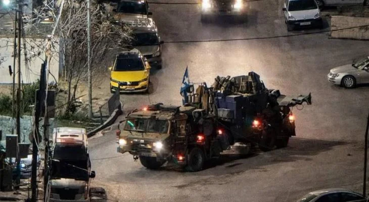 فلسطين – الاحتلال يقصف منزلاً في مدينة نابلس فلسطين – الاحتلال يقصف منزلاً في مدينة نابلس