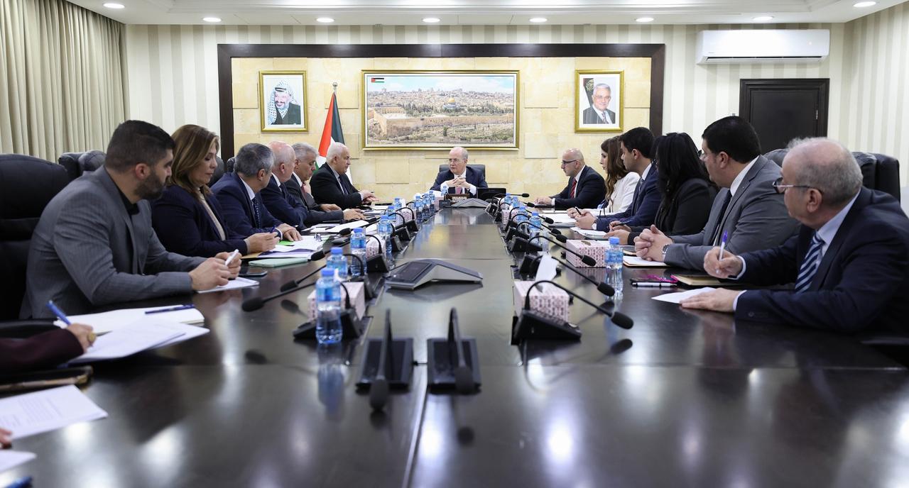 فلسطين – رئيس مجلس الوزراء يوجه بتعزيز وتطوير منهجية العمل الحكومي لتكون أكثر مرونة واستجابة للتطورات