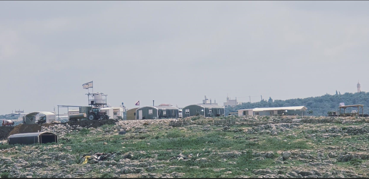 فلسطين – مستوطنون يخربون غرفة زراعية ويسيّرون 500 دونم غرب سلفيت