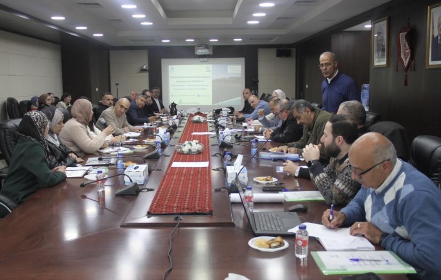 فلسطين – رئيس مجلس الوزراء يترأس اجتماعا لتعزيز الرقابة على الأسواق وحماية المستهلك