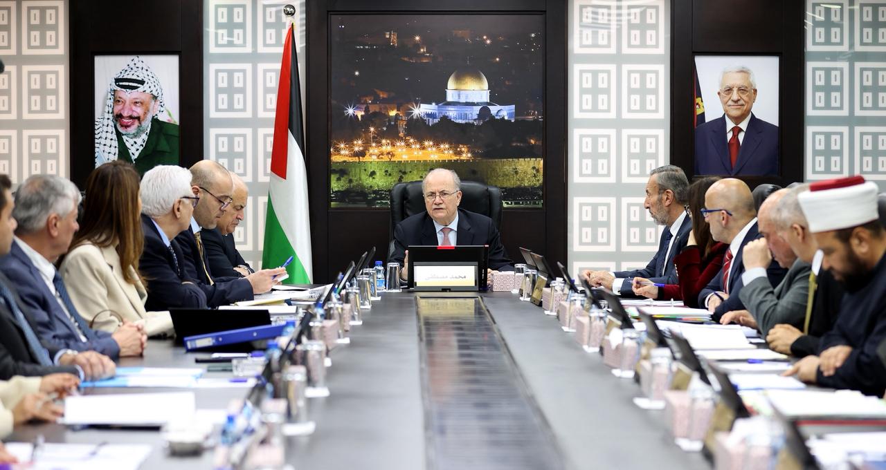 فلسطين – مجلس الوزراء يطالب باتخاذ المزيد من الإجراءات الدولية الرادعة لوقف الاعتداءات الإرهابية التي يقوم بها المستوطنون