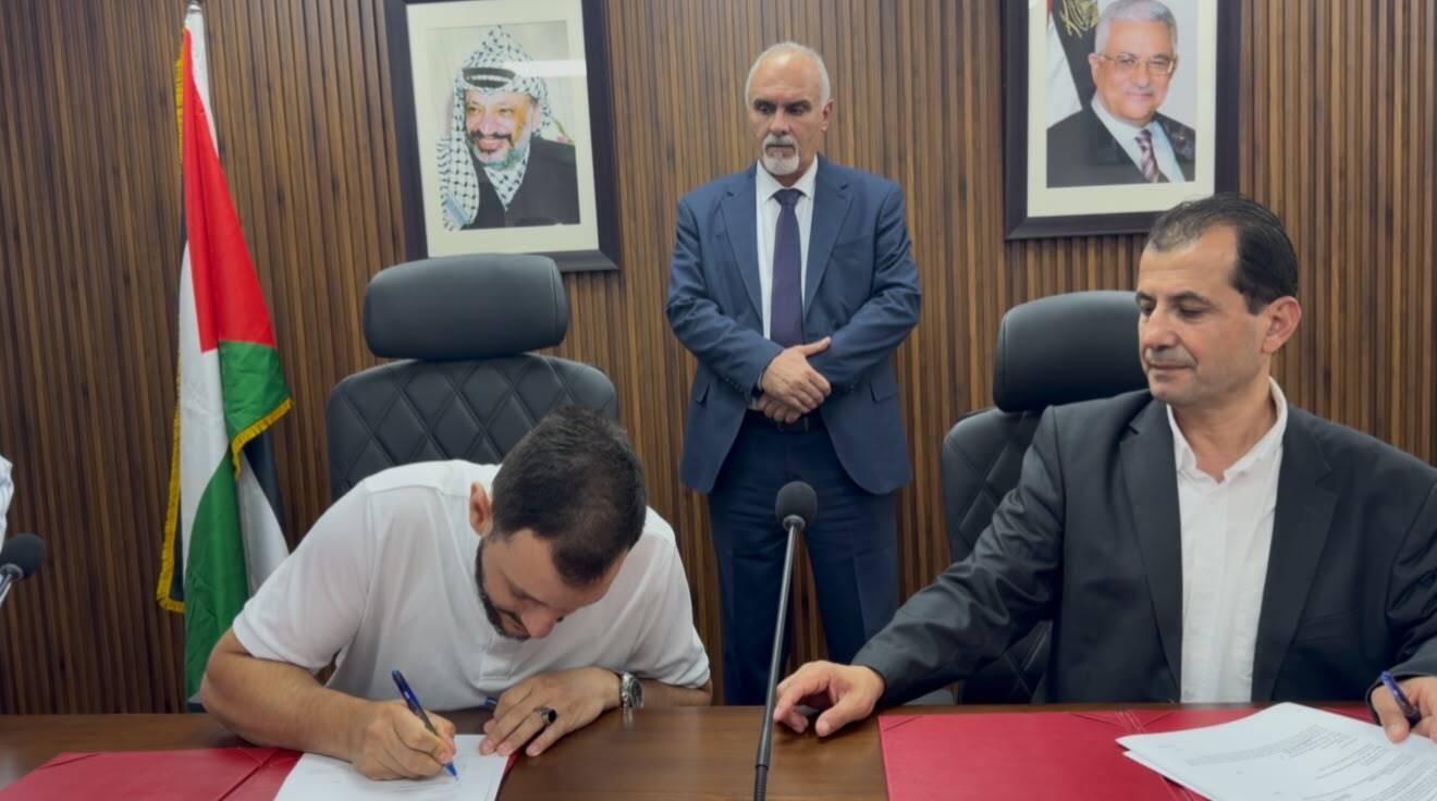 وزارة الزراعة والفاو توقعان 13 اتفاقية استثمارية